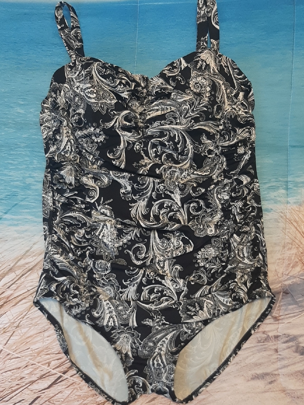 Longitude Women's 20 W Black & White Paisley Ruched One Piece Swimsuit Beach